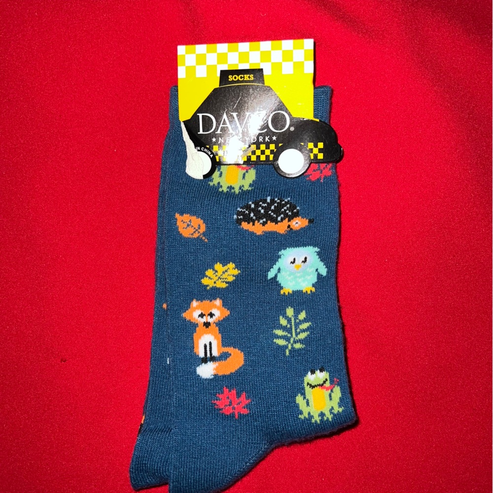 DAVCO NEW YORK Women’s Crew Socks Size 9-11/ NWT